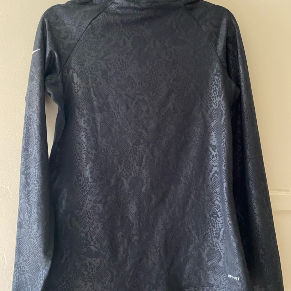Nike Pro Pullover - Picture 4 of 4